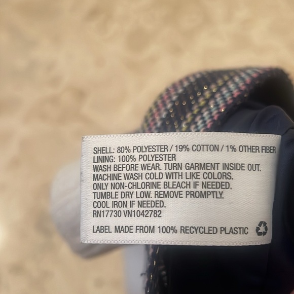 Genuine from OshKosh Girl 18m Skirt - Picture 5 of 5